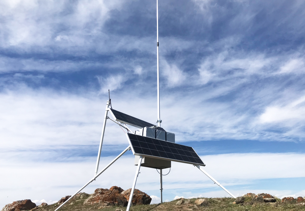 नवीनतम कंपनी ब्लॉग के बारे में MANET रेडियो बनाम DMR रेडियो